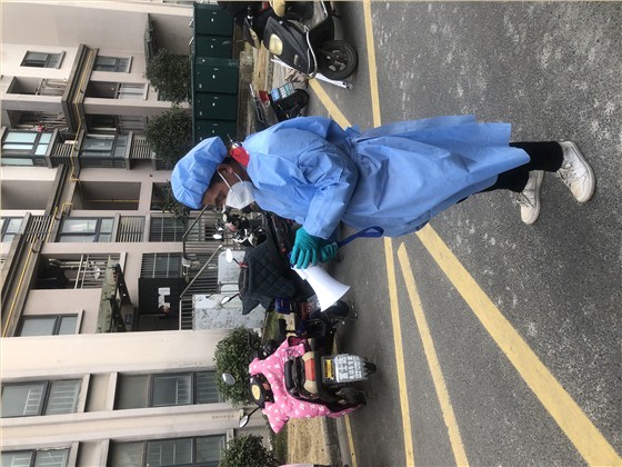 守望相助 携手抗疫丨腾飞志愿者逆行而上，支援核酸检测工作