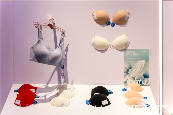 LCY_0417-opq4028706863