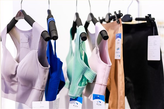 LCY_0430-opq4028707162